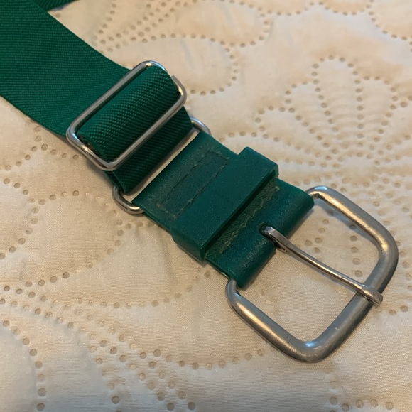 💜 SOLD 💜 Green Adidas Belt - Picture 2 of 7